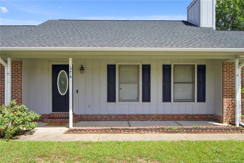 376 Woodberry Circle — photo