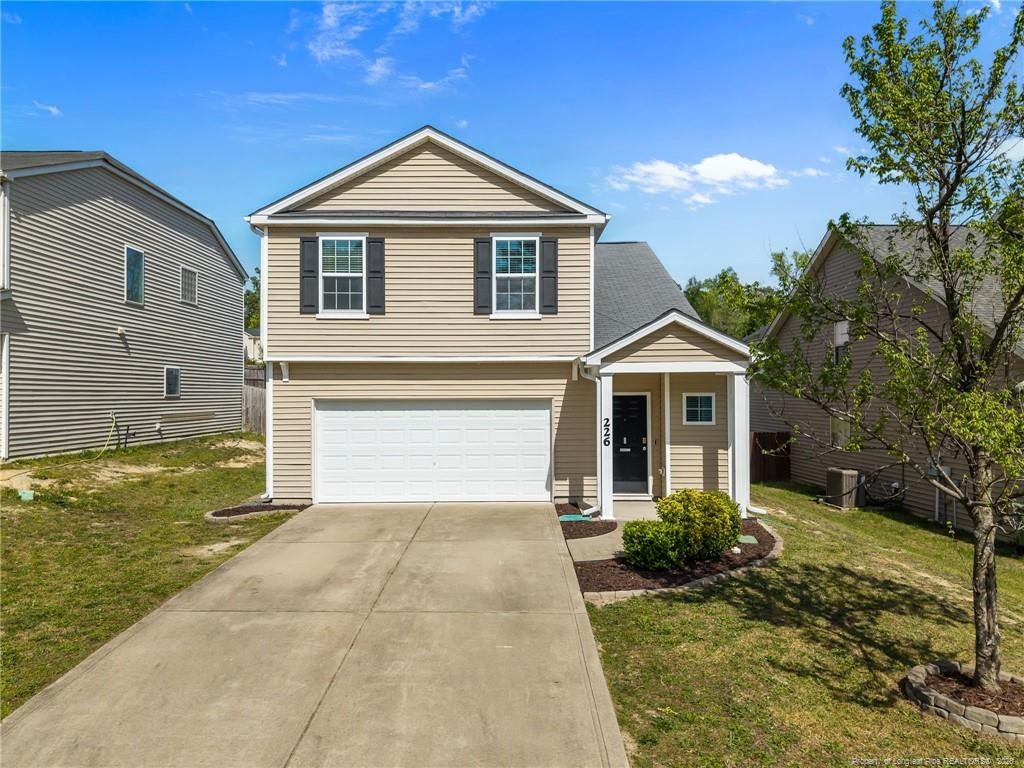 226 River Oak Street — photo