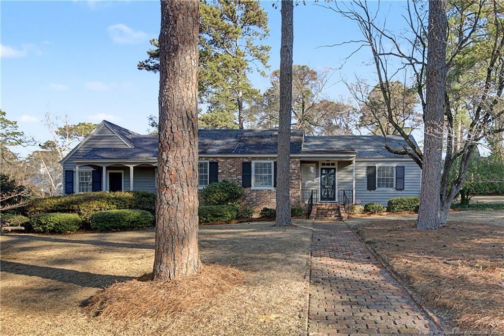 1610 Twin Oak Drive — photo