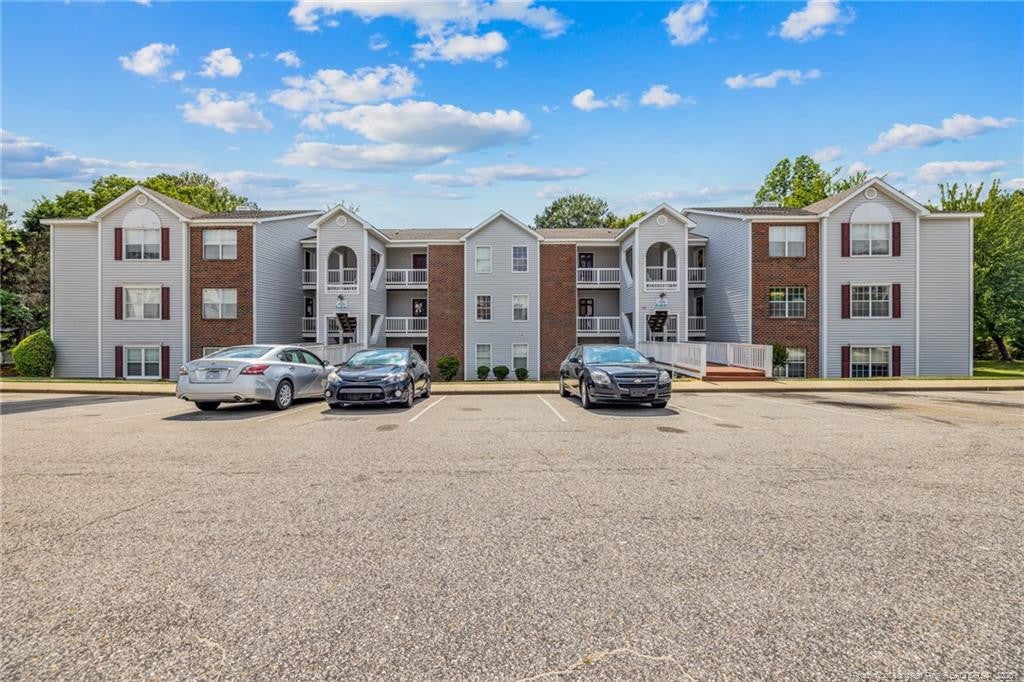 225 Waterdown Drive 8 — photo