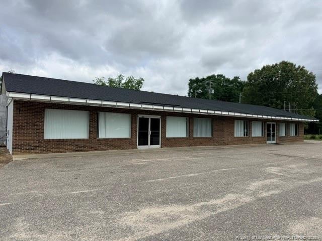 7219 Main Street — photo
