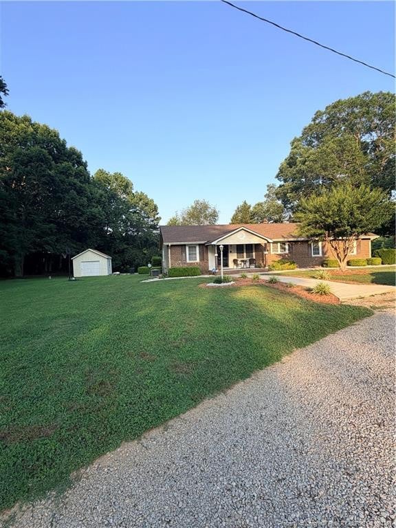 823 Abbott Road — photo