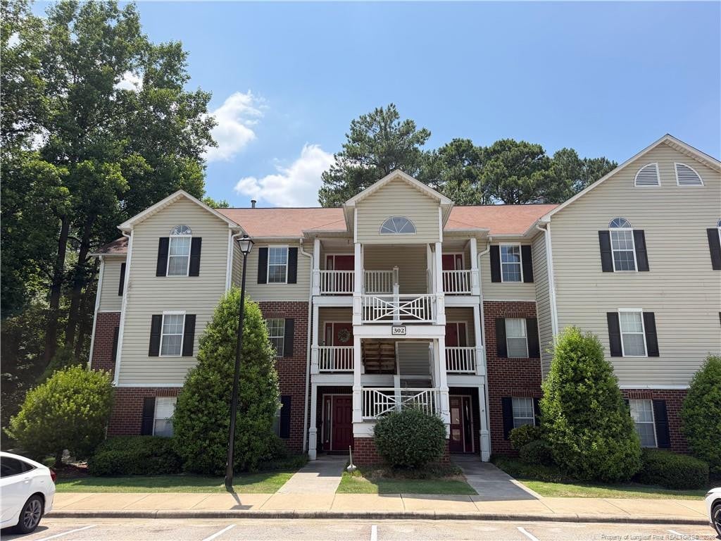 302 Bubble Creek Court 4 — photo