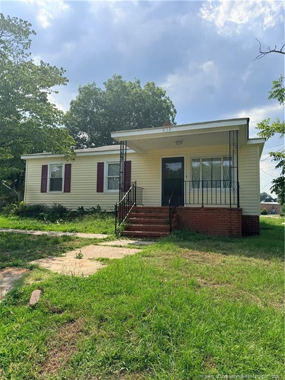 919 Doll Street — photo