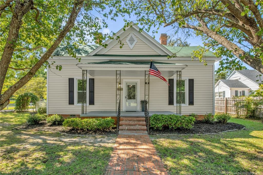 806 W Roseboro Street — photo