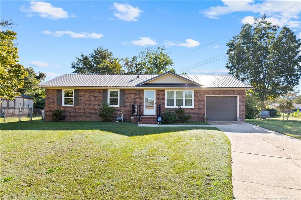 2103 Tunis Court — photo
