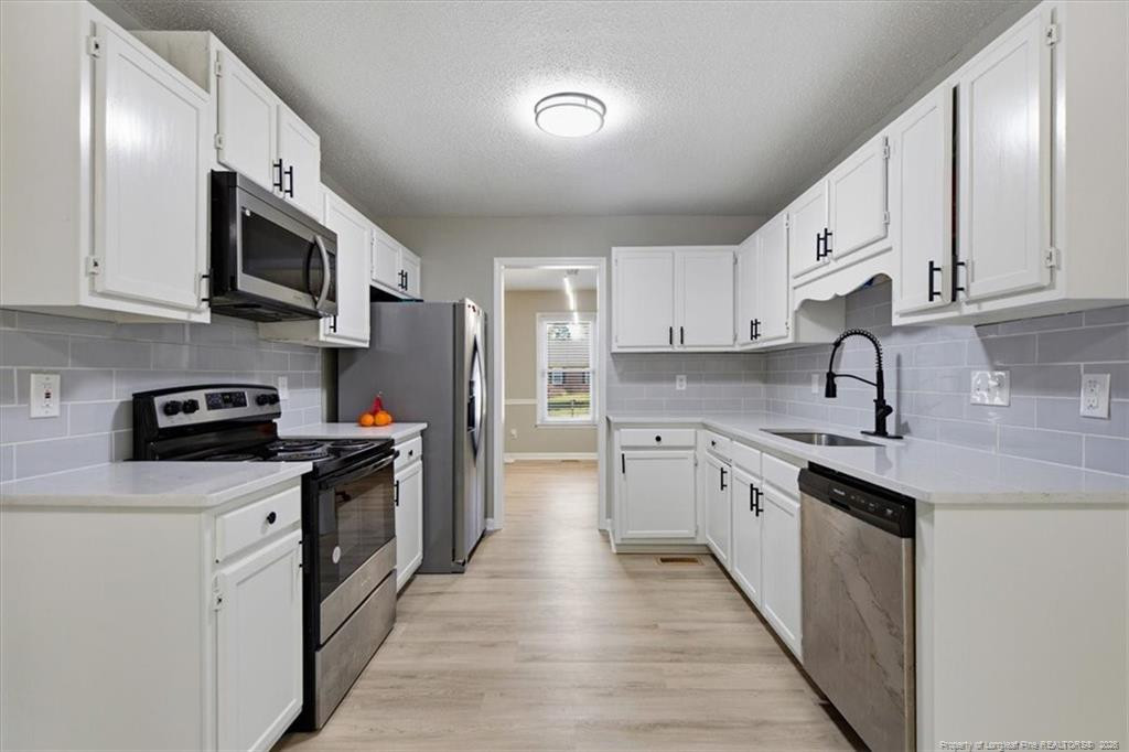 6204 Lakeway Drive — photo