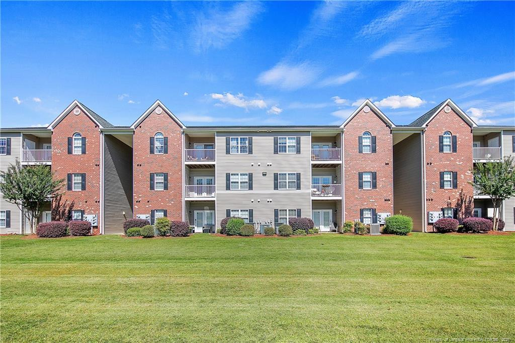 616 Marshtree Lane Unit 204 — photo