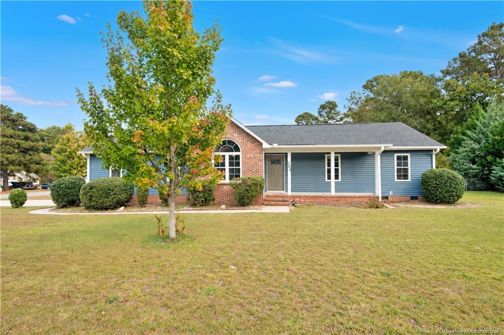 102 Dragoon Court — photo