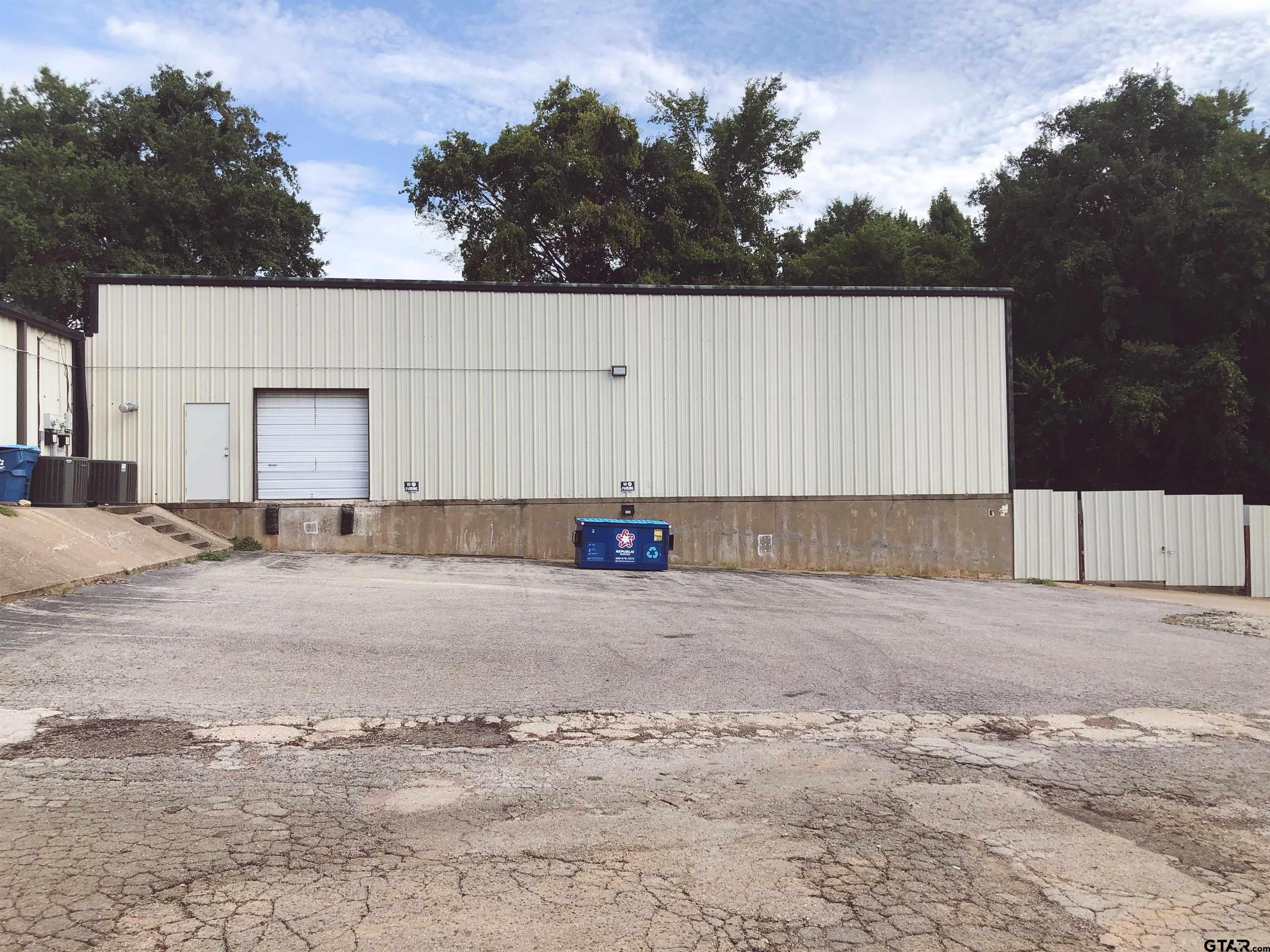 308 Hwy 110 N — photo