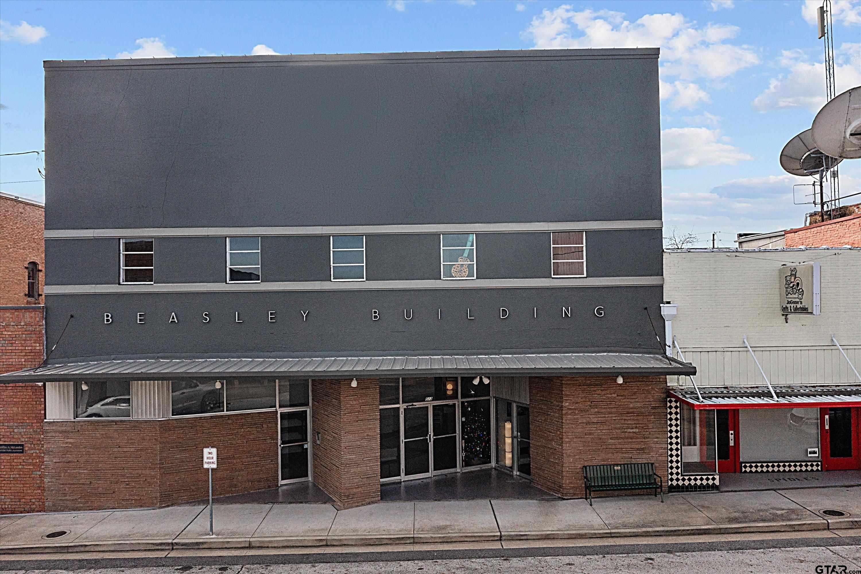 513 E Houston Avenue — photo