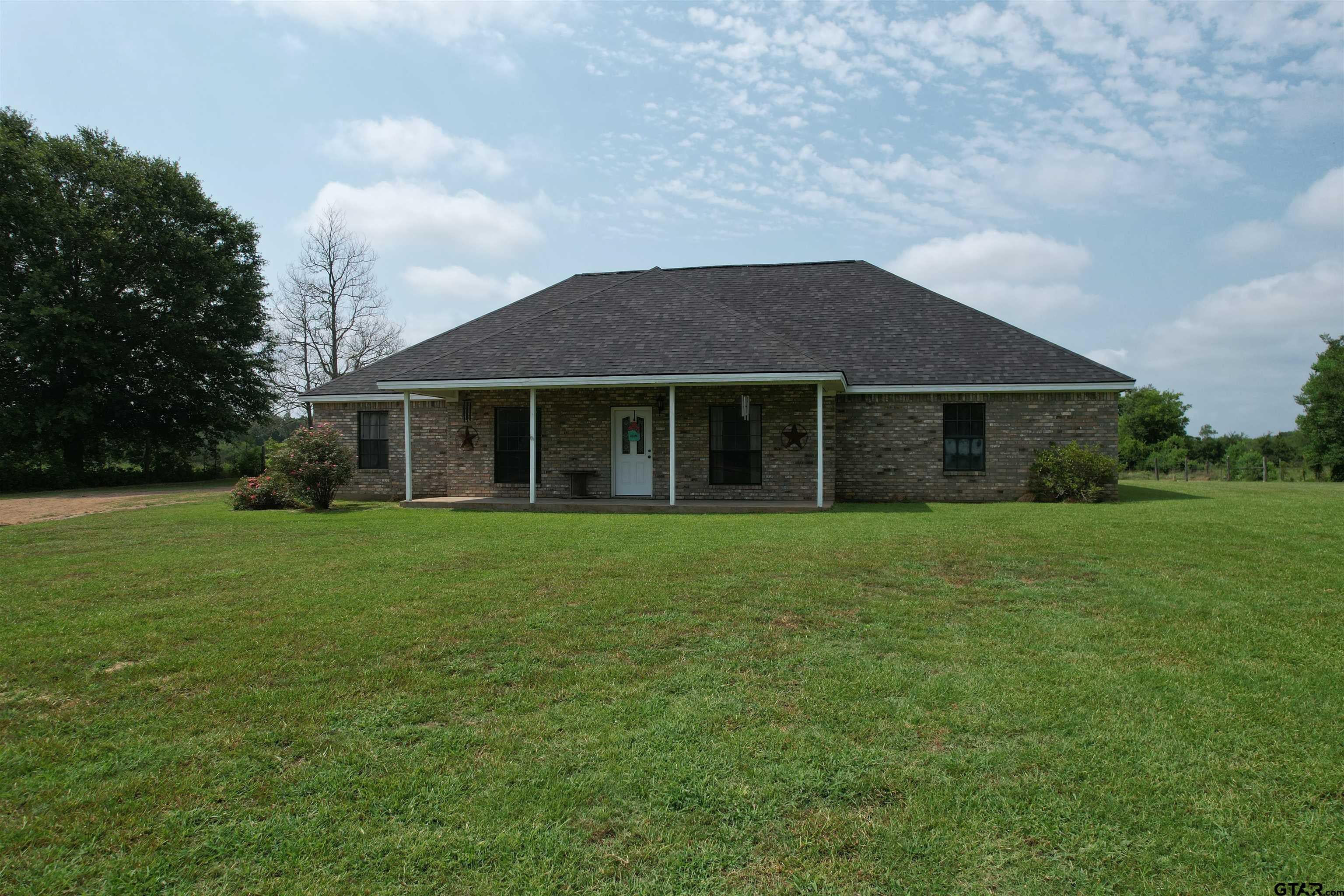 862 CR 4570 — photo