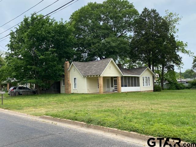 302 W College Street — photo