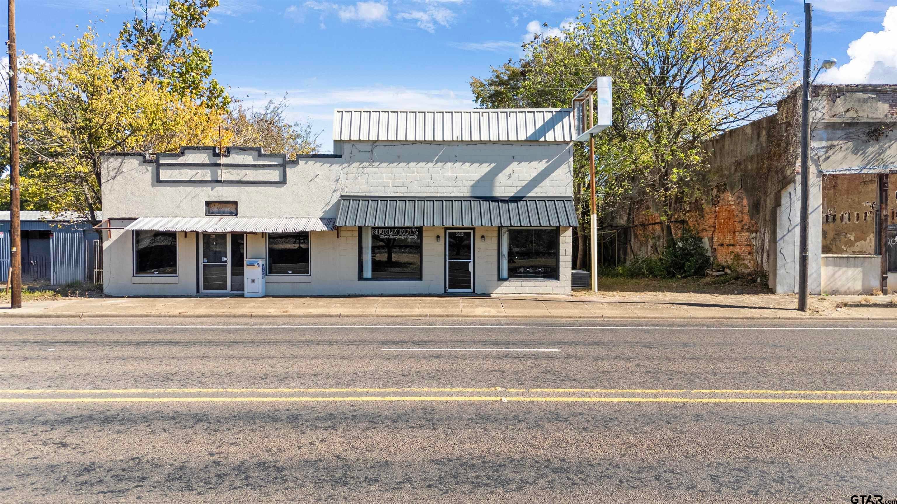 208 N Commerce Street — photo