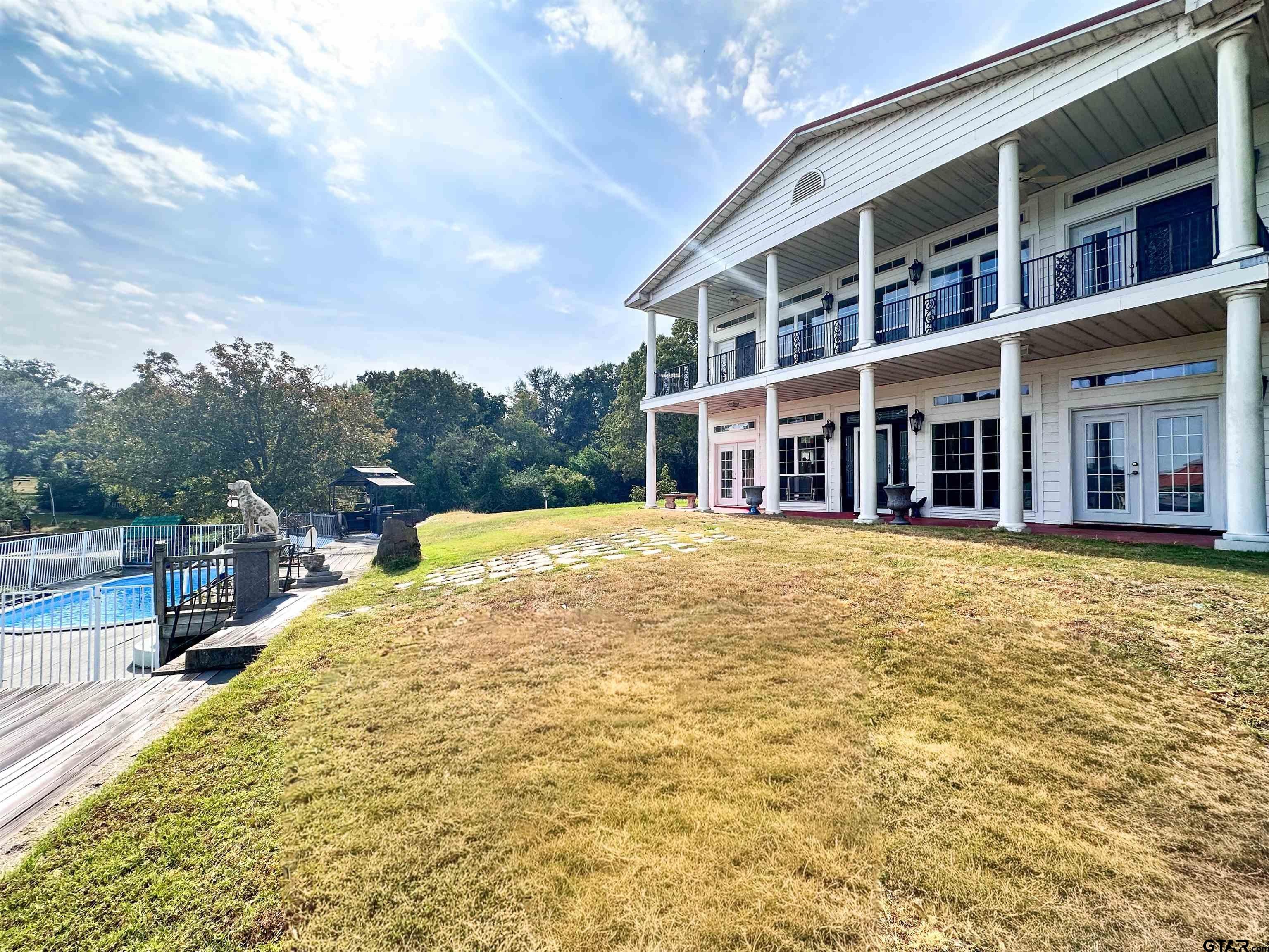 10637 Circle Point — photo