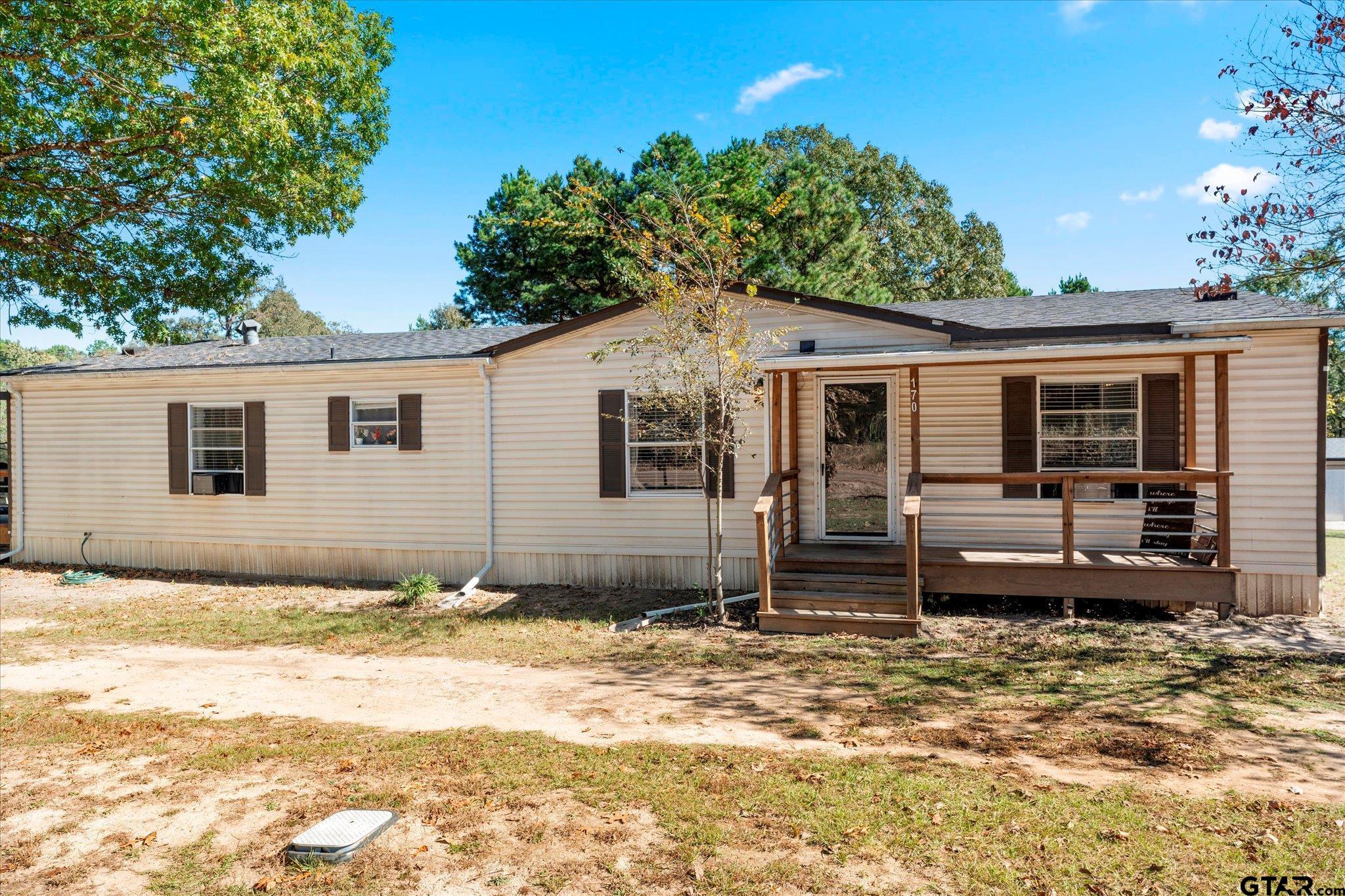 170 Private Road 52423 — photo