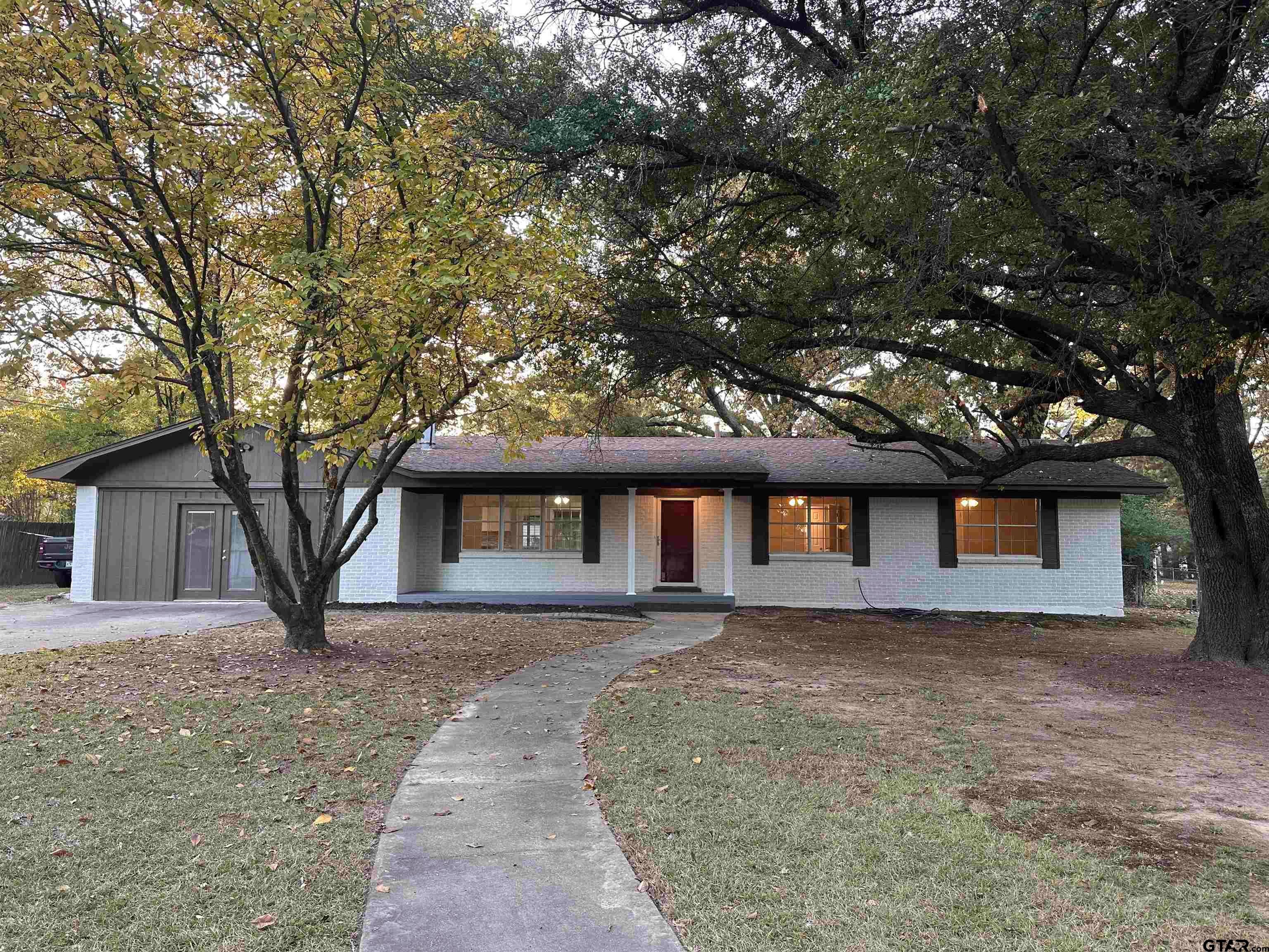 101 Sierra Madre — photo