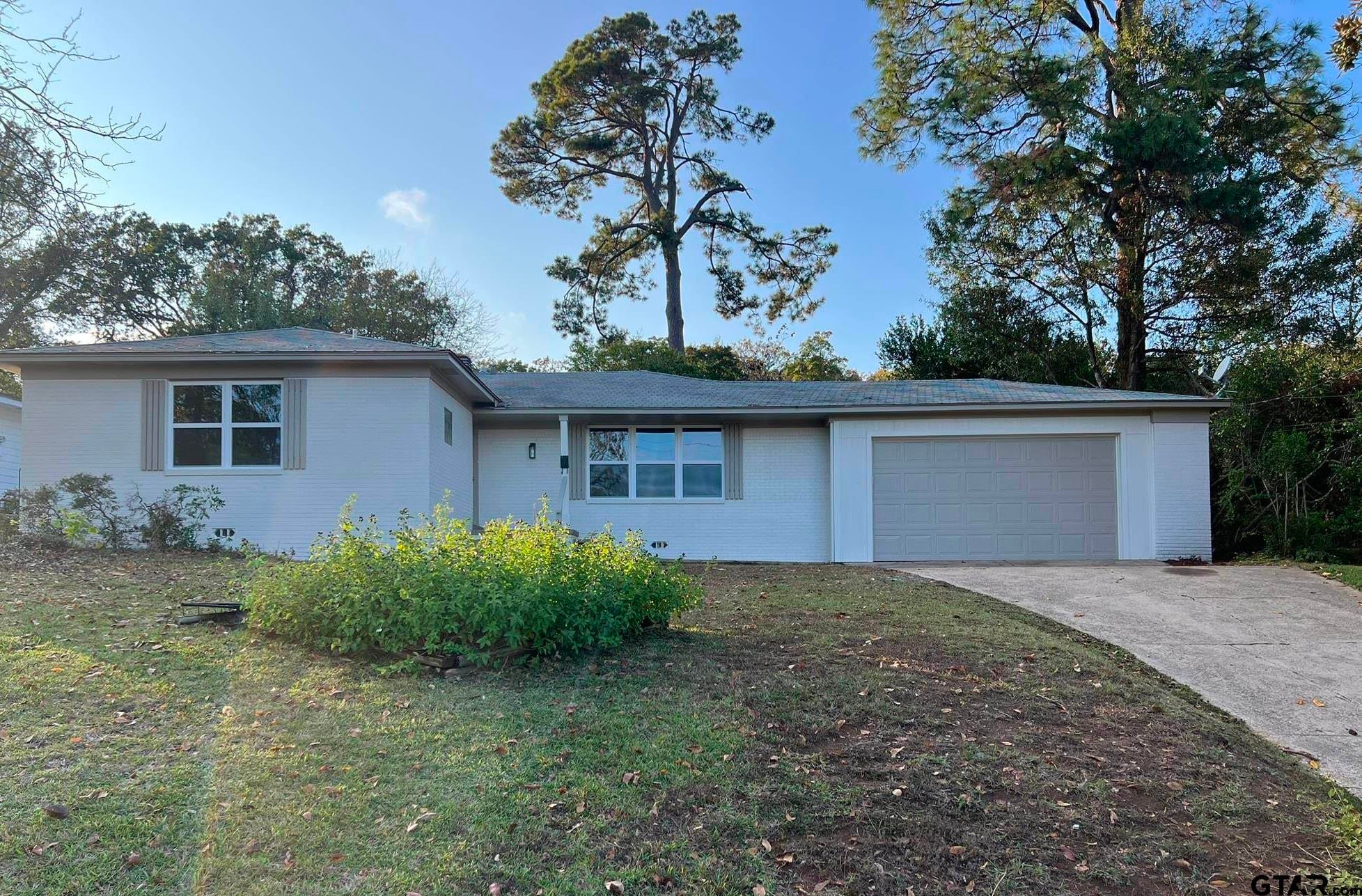 2923 Birdwell Drive — photo