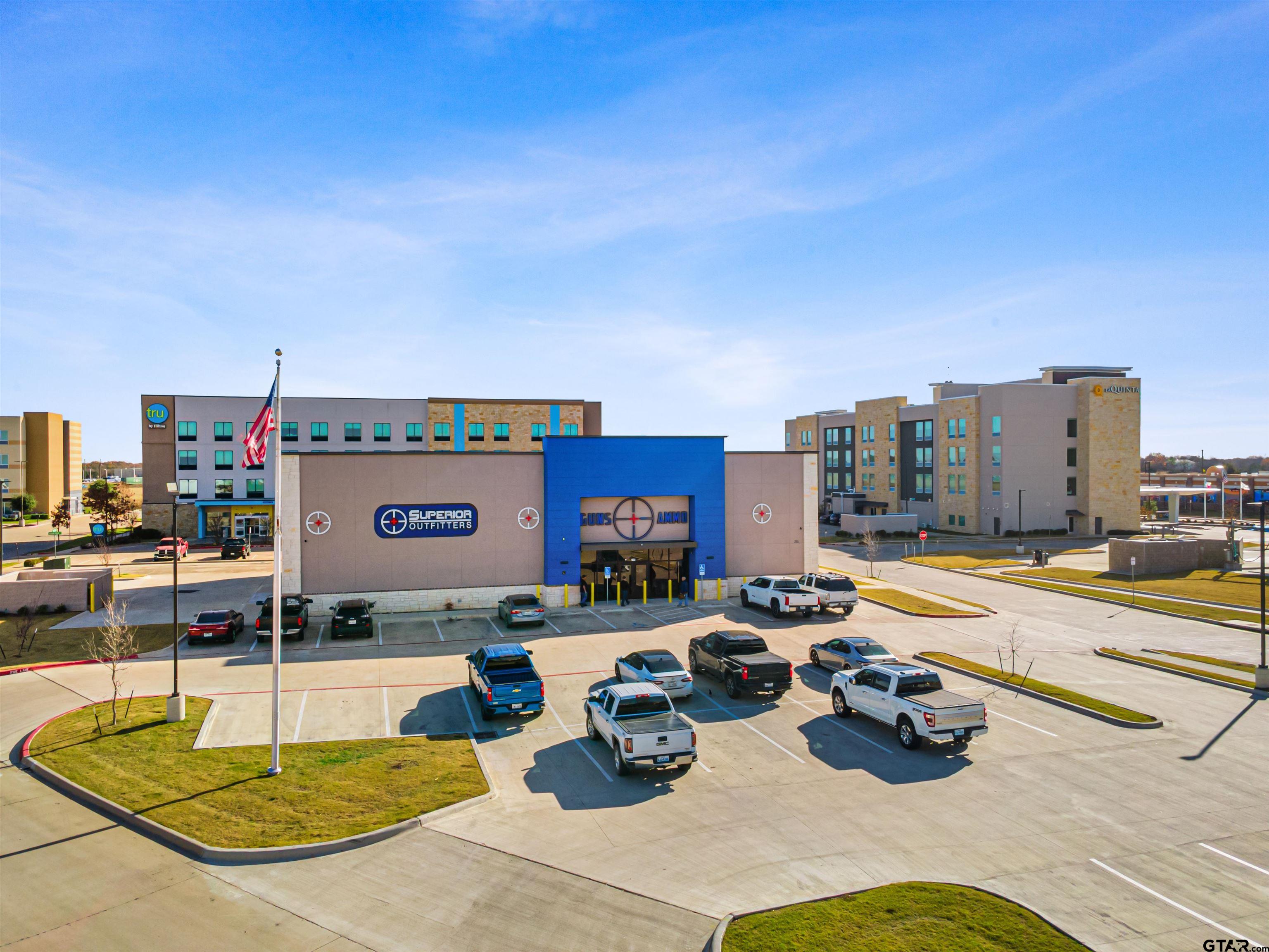 214 Market Center Dr — photo