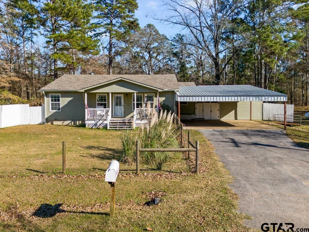 661 Crestwood Drive — photo