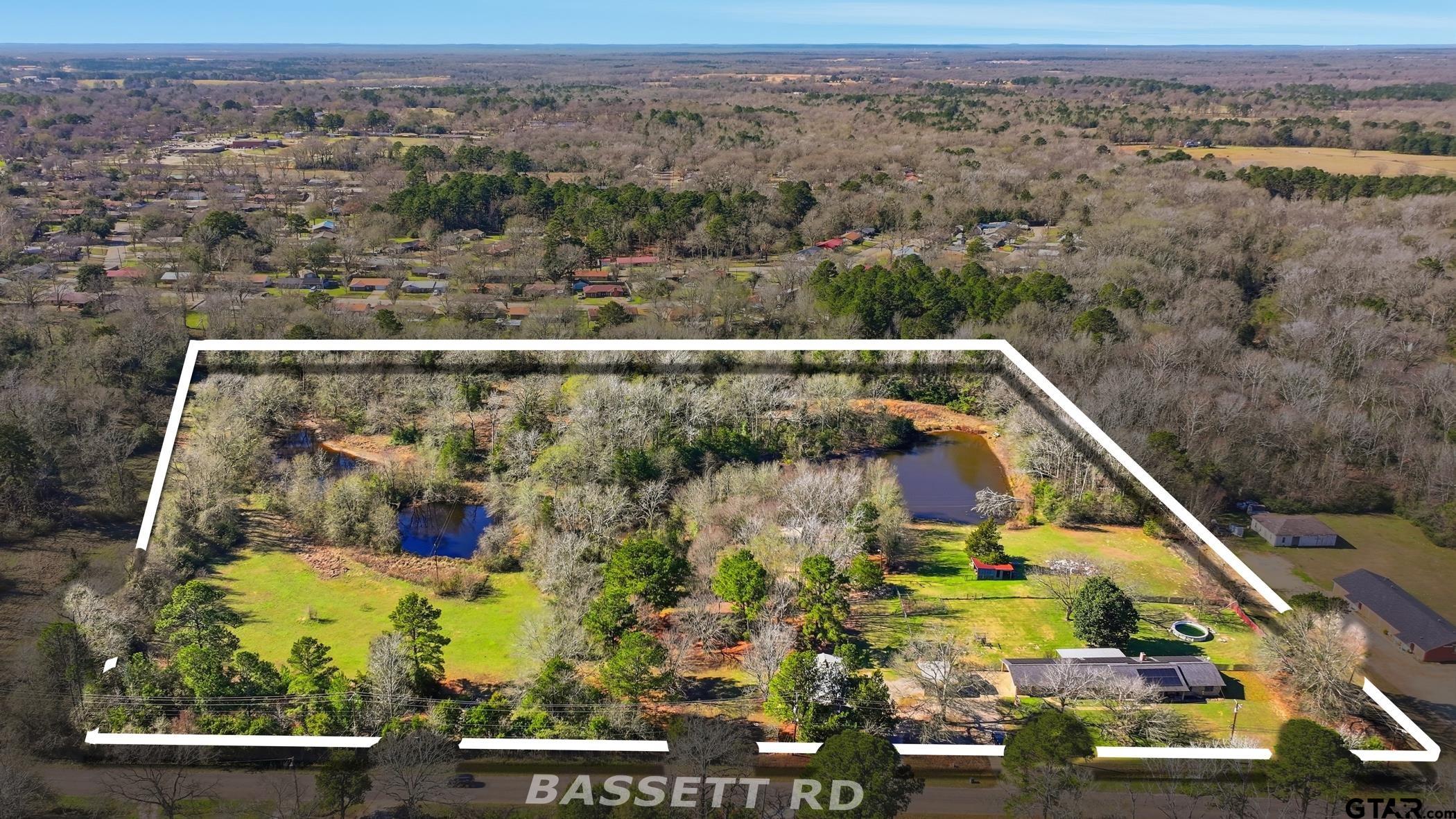 1409 Bassett Rd — photo