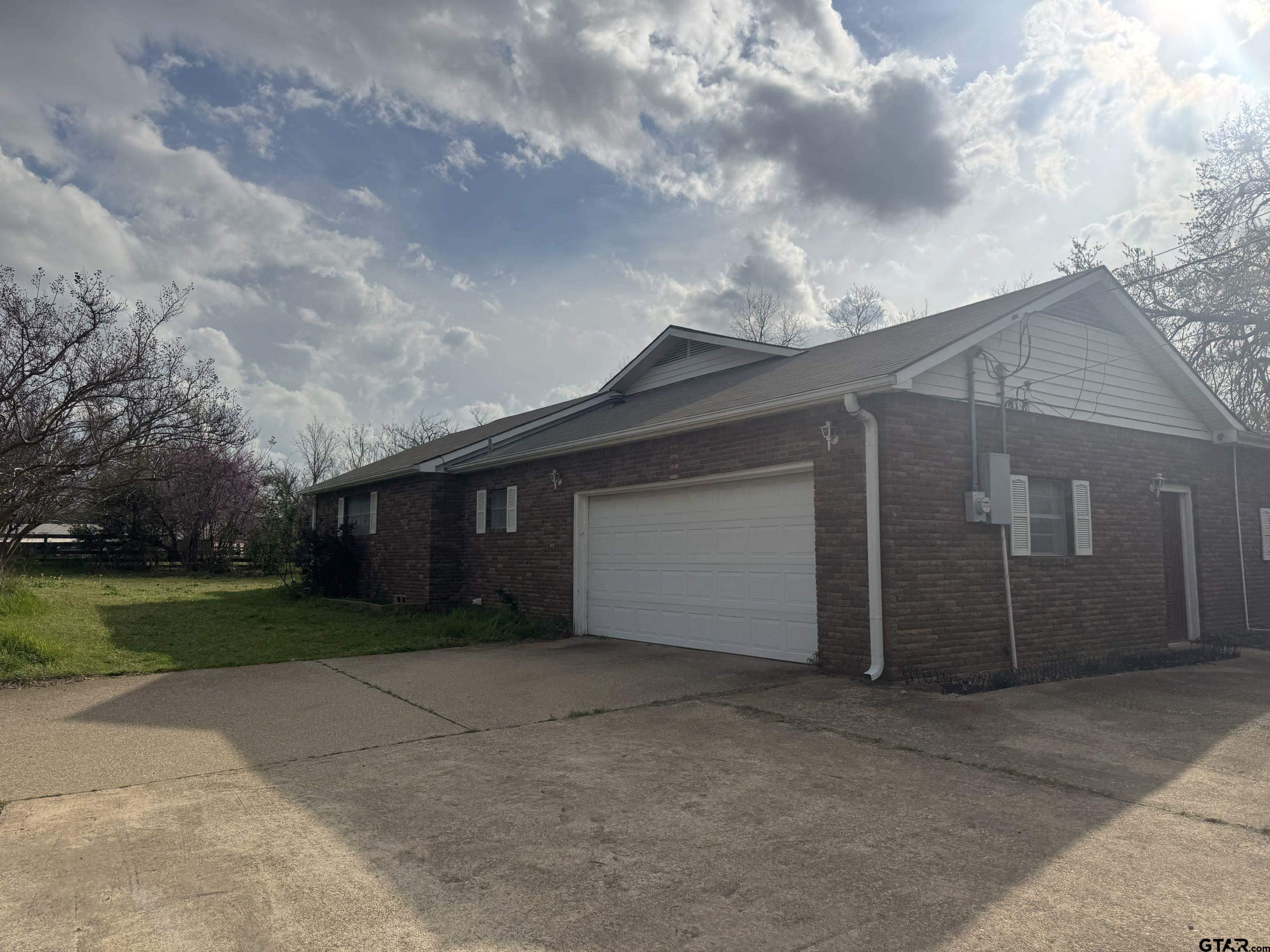 15417 FM 14 — photo