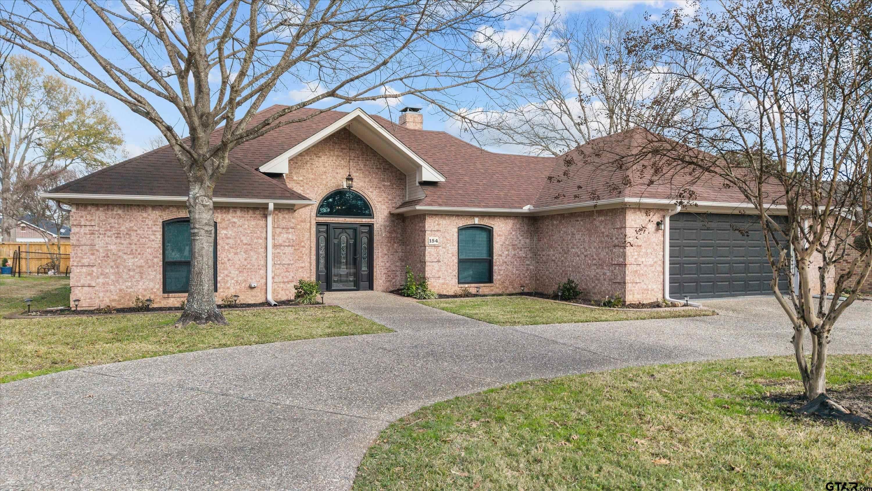 154 Fairway Dr. — photo