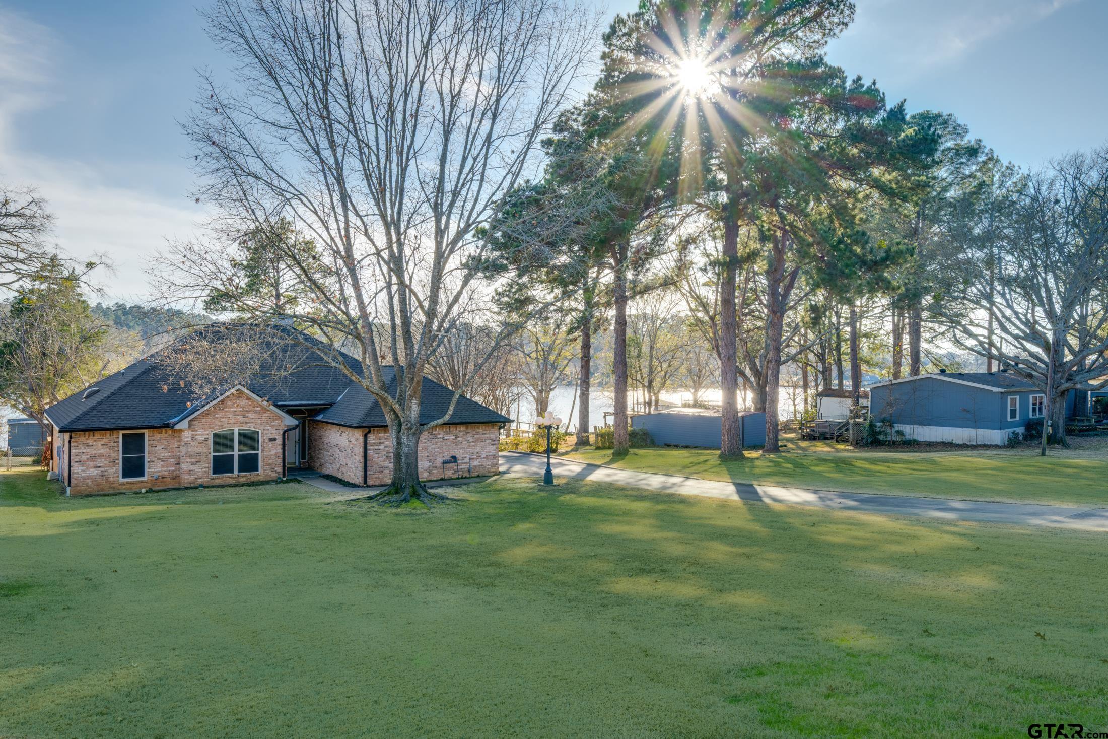 15815 Cedar Bay Dr — photo