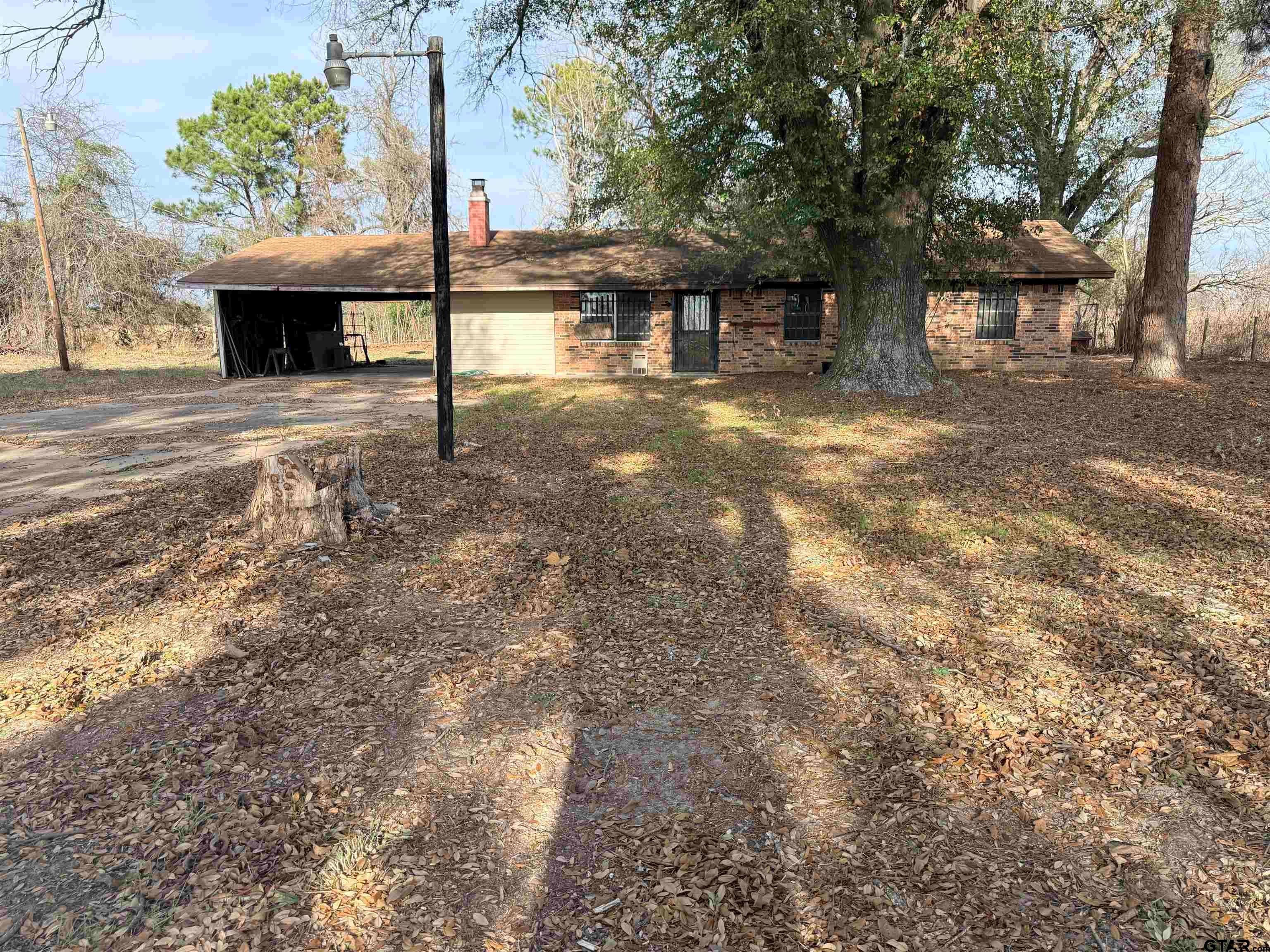 2592 CR 3306 — photo