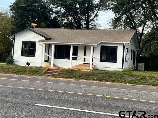 460 W Pine St — photo