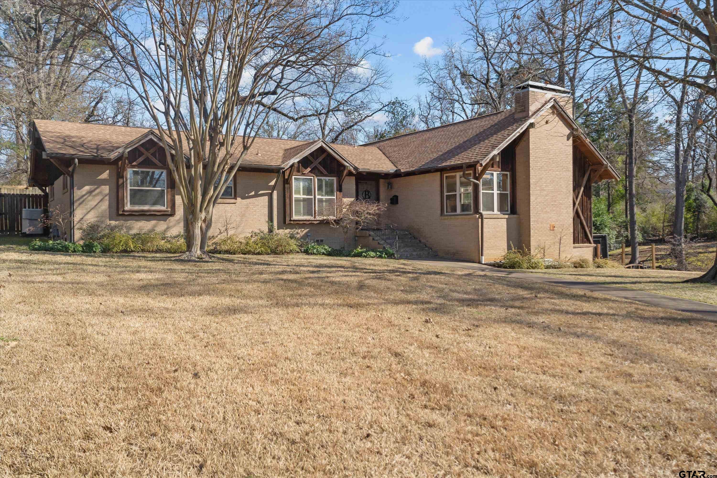 2526 Pounds Ave. — photo