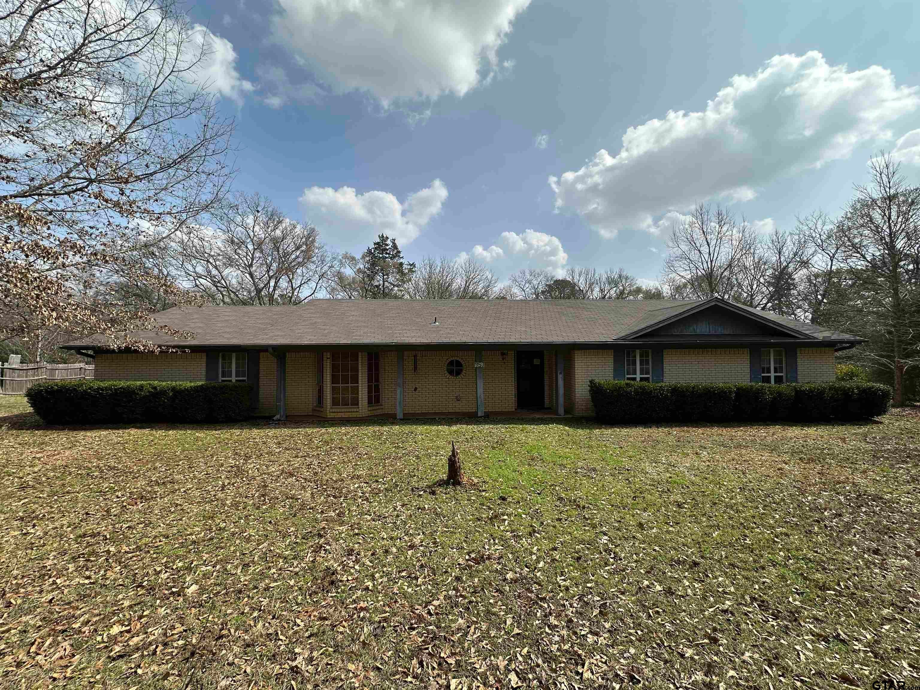 957 W FM 23 — photo