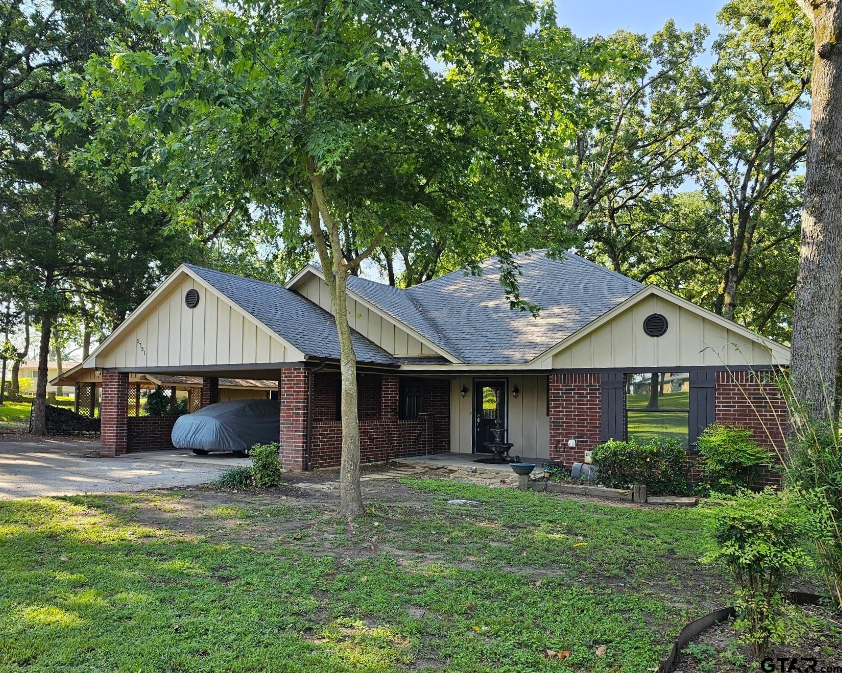 5731 N Cape Dr — photo