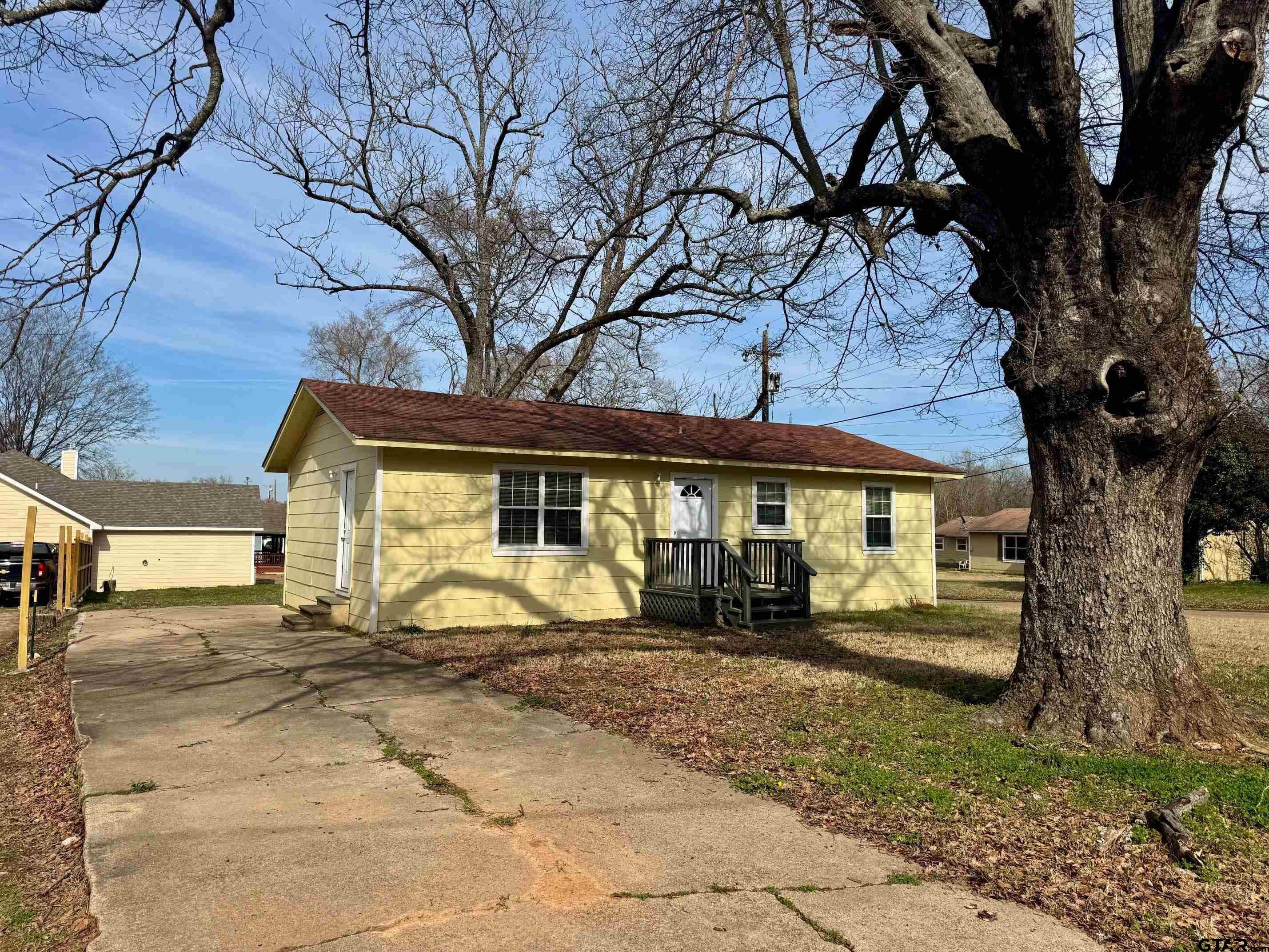301 Fairview — photo