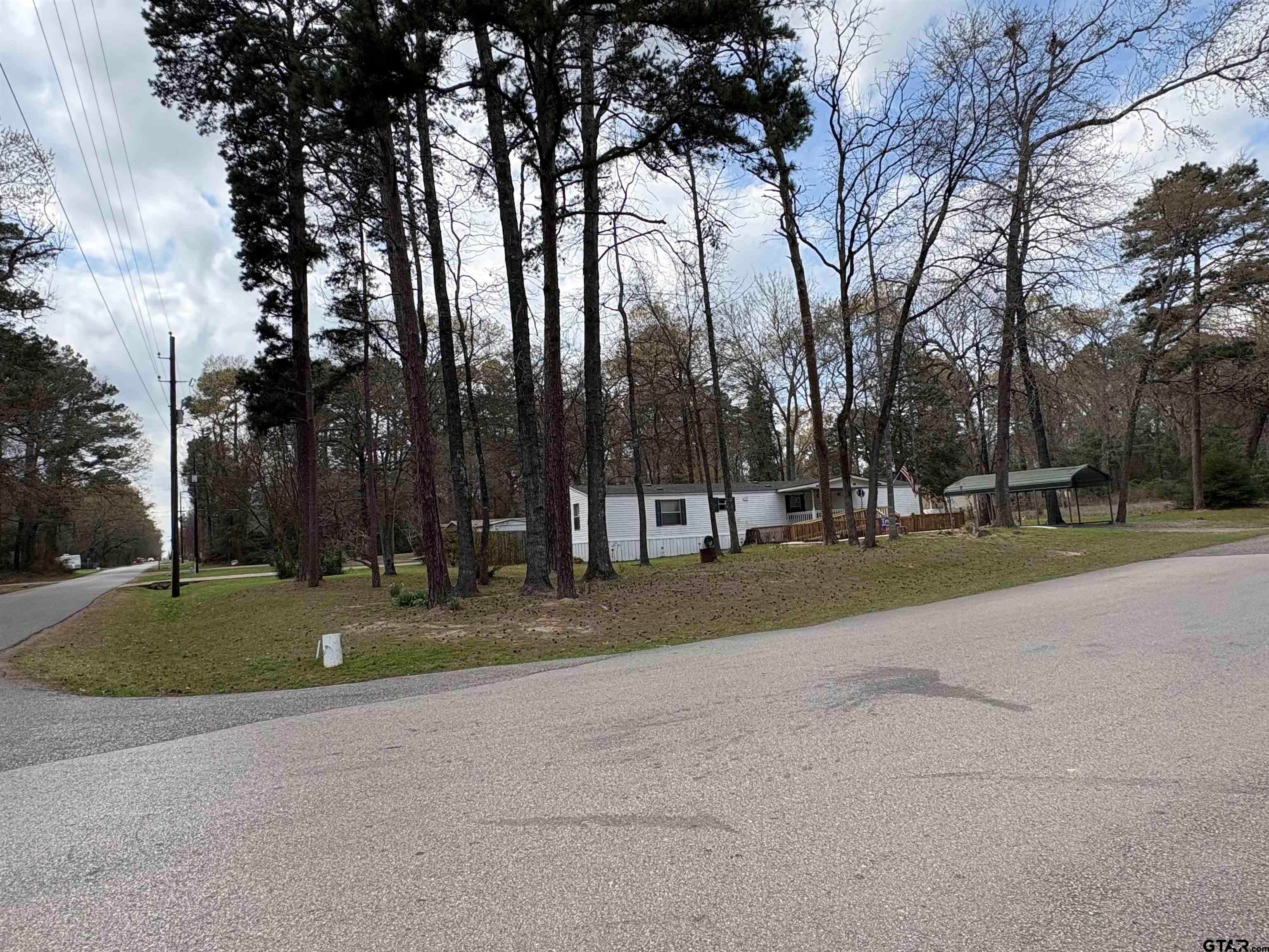 720 Caroline Bnd — photo