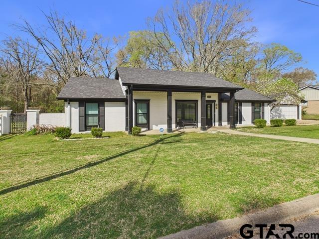 1010 Bel Air Dr — photo