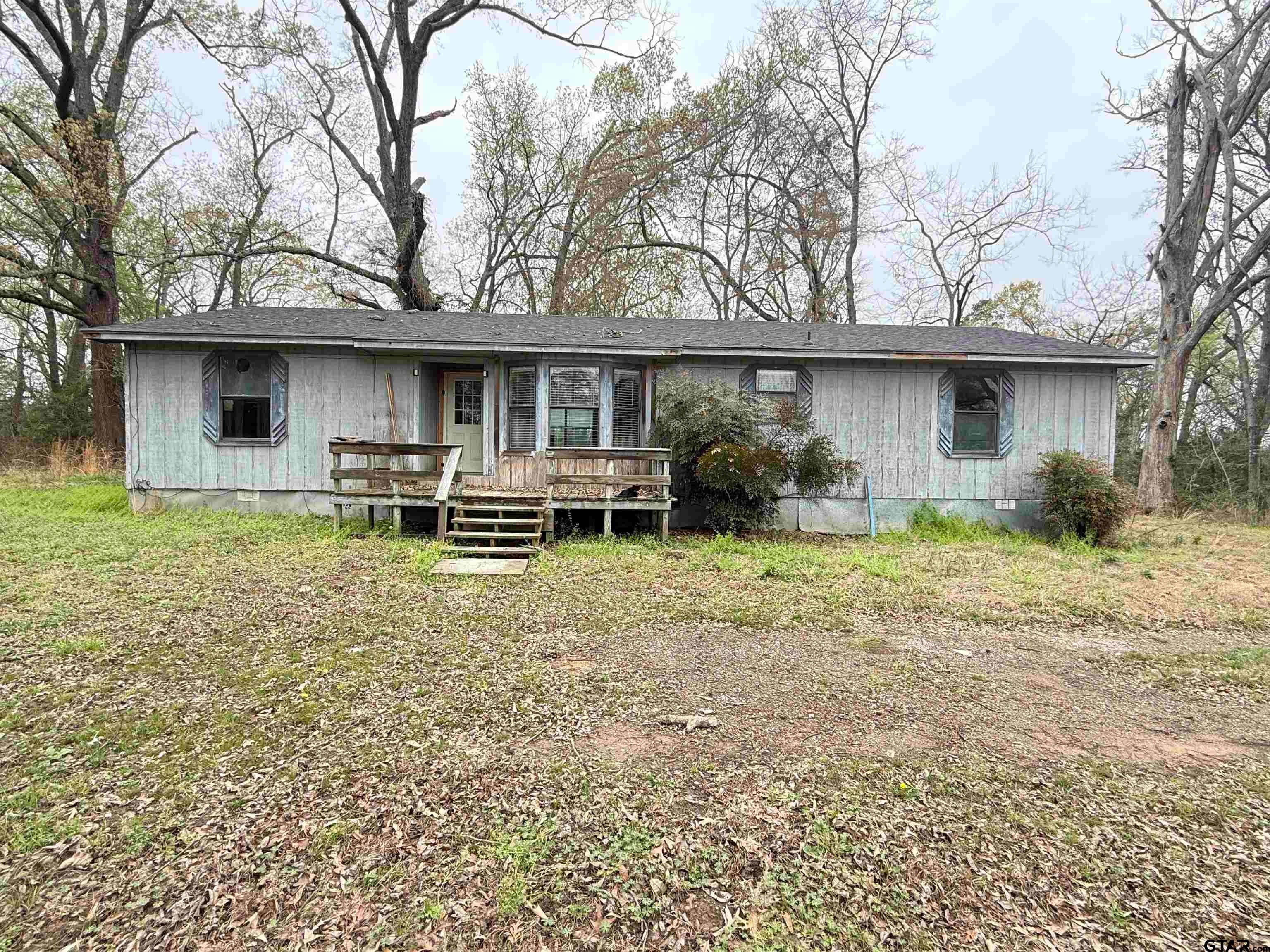 8708 FM 127 — photo