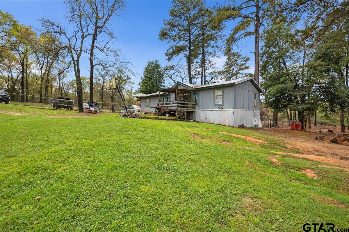 21133 Oak Drive — photo