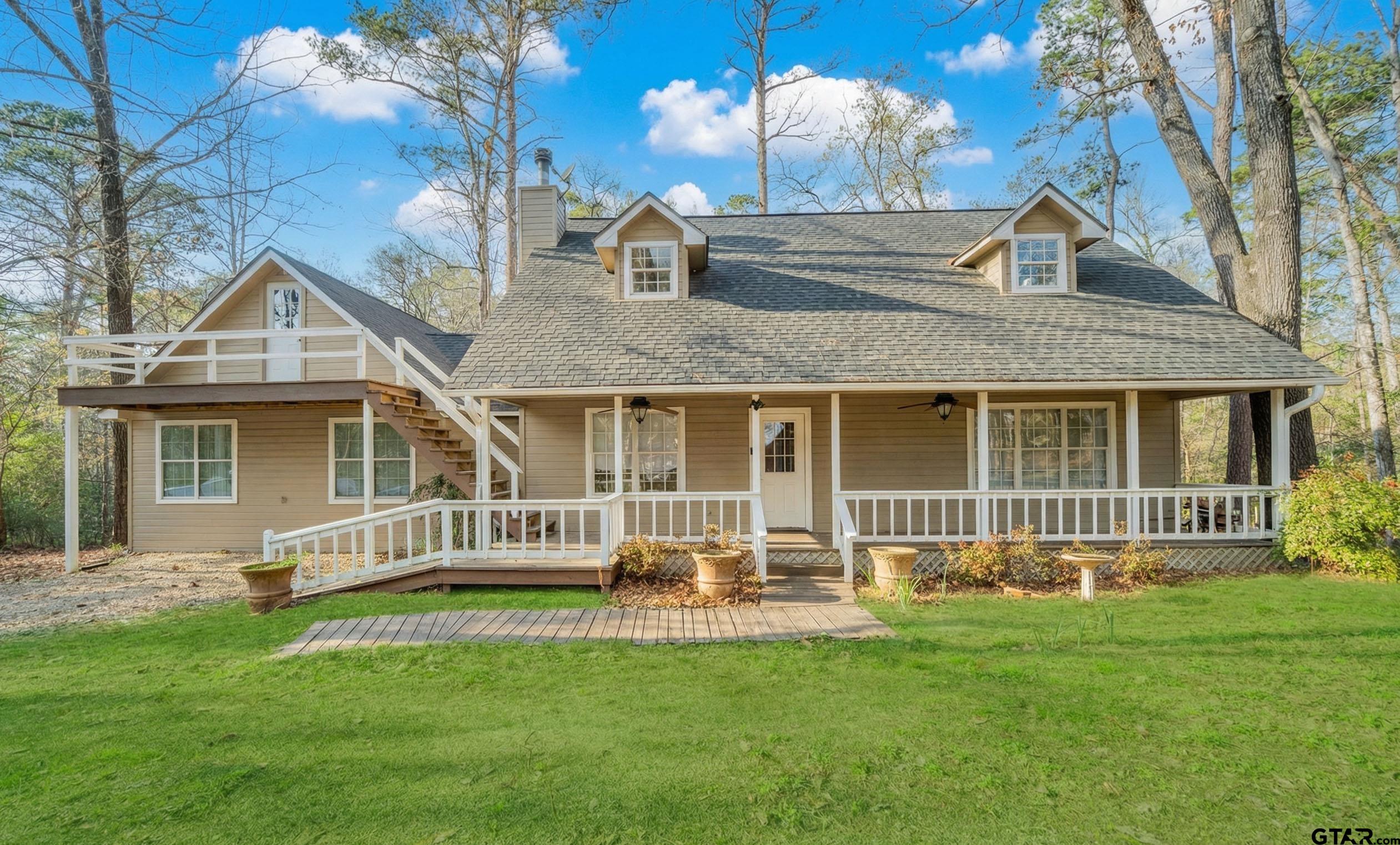 221 Butternut Glen — photo