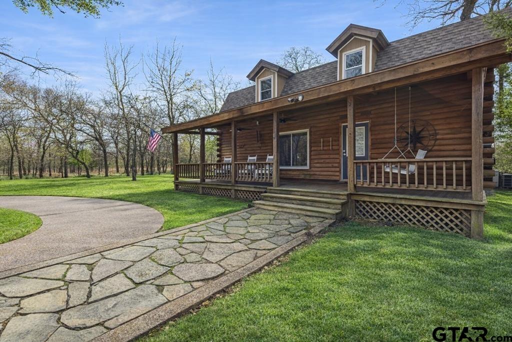 7386 Clint Ct — photo
