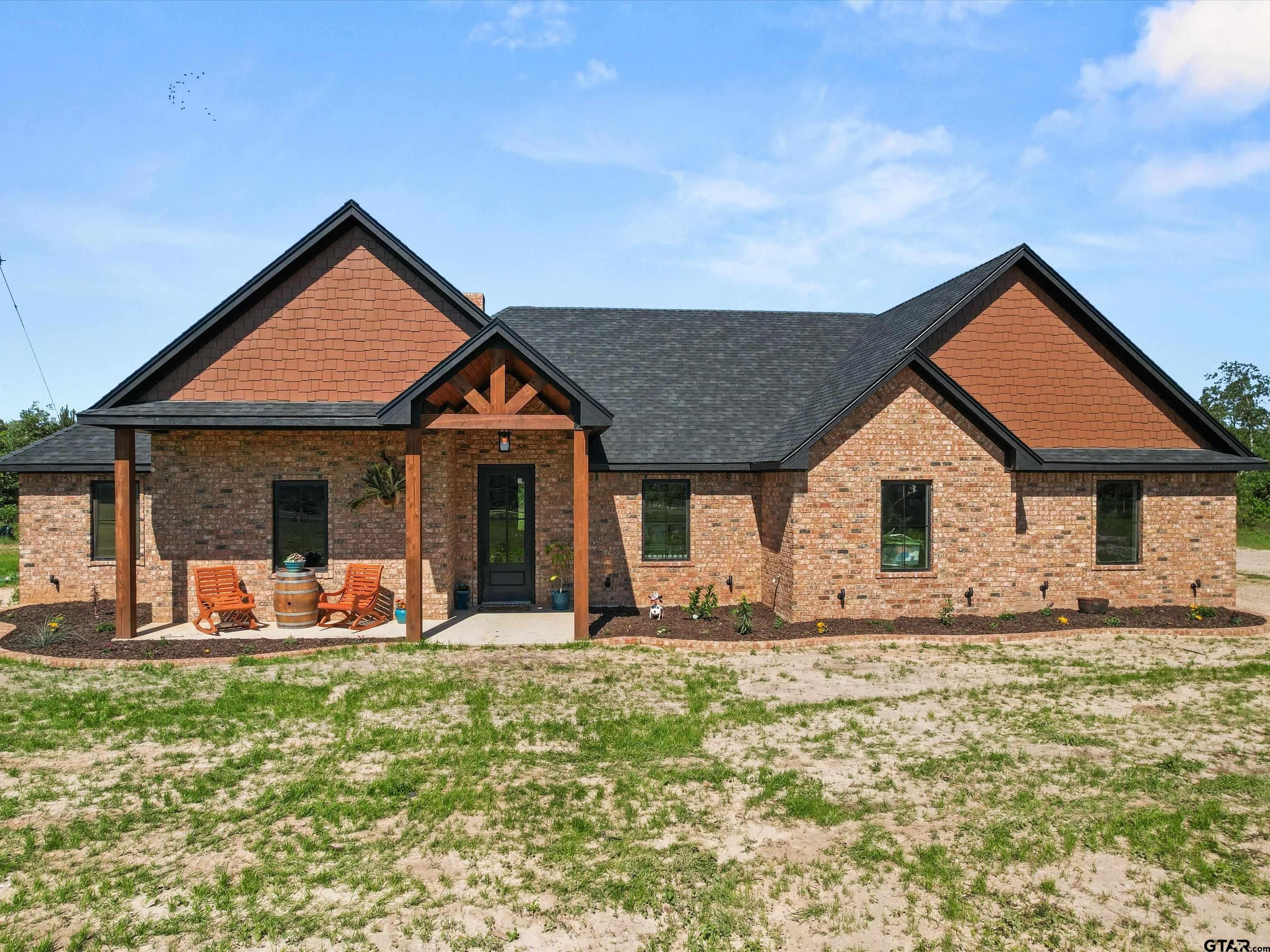3472 FM 2869 — photo
