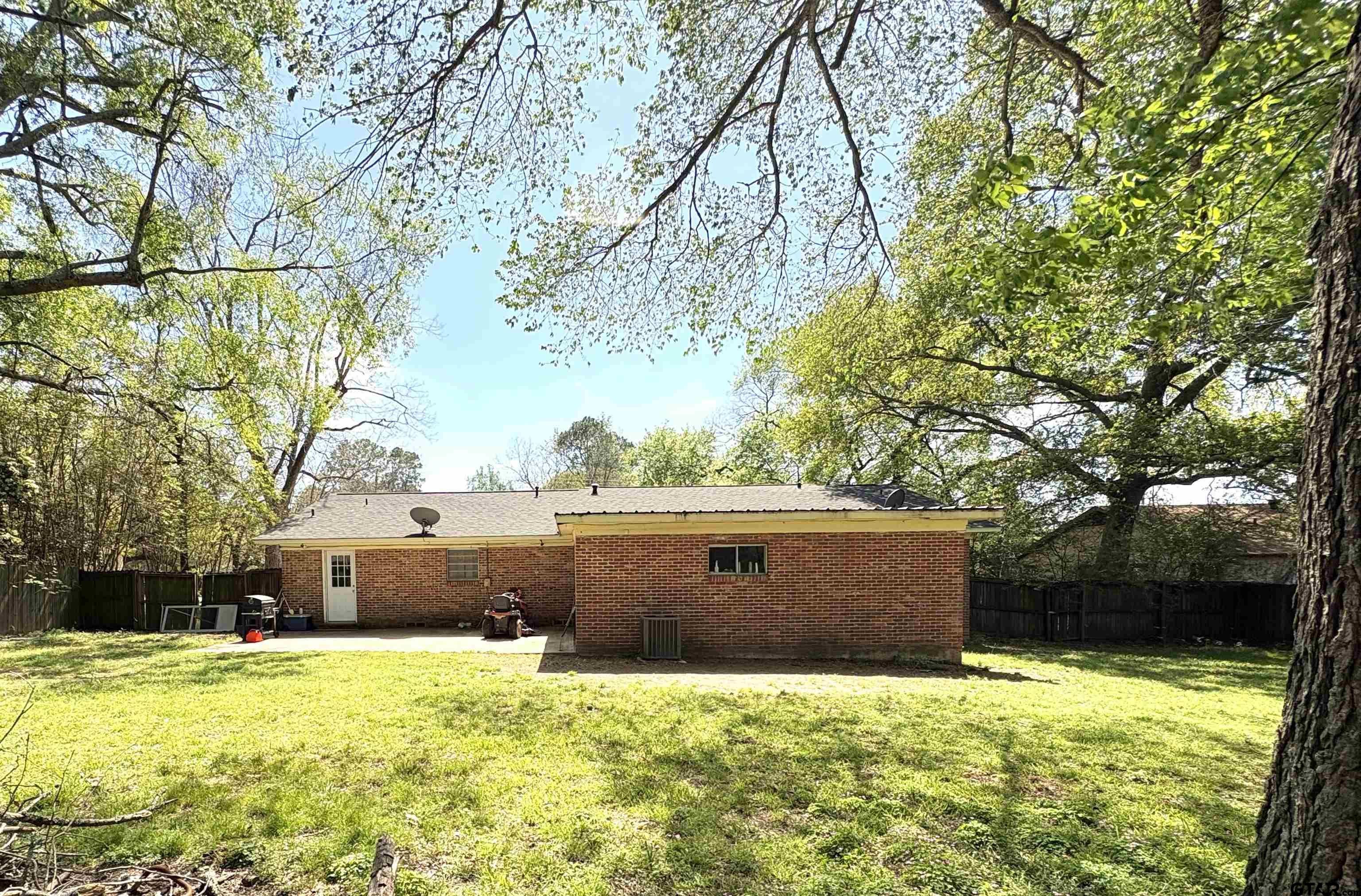 409 E Main, Omaha, TX 75571 — photo 3