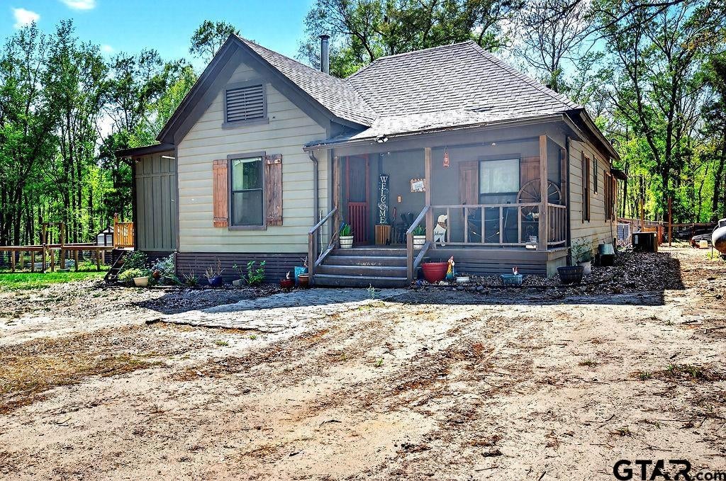 4280 CR 3703 — photo
