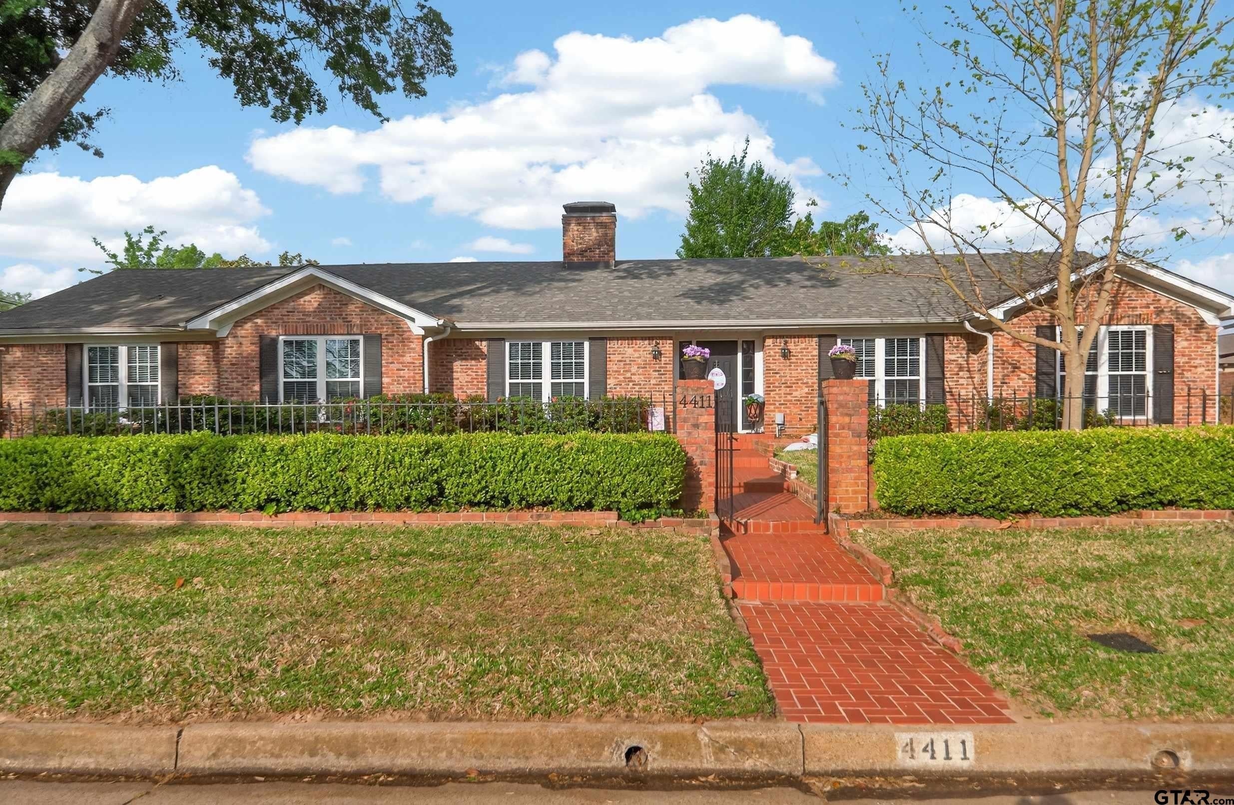 4411 Richmond Rd — photo