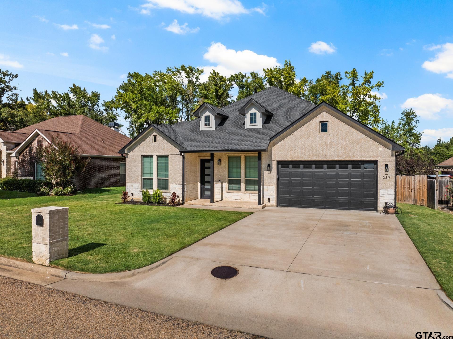 237 Kathryns Court — photo