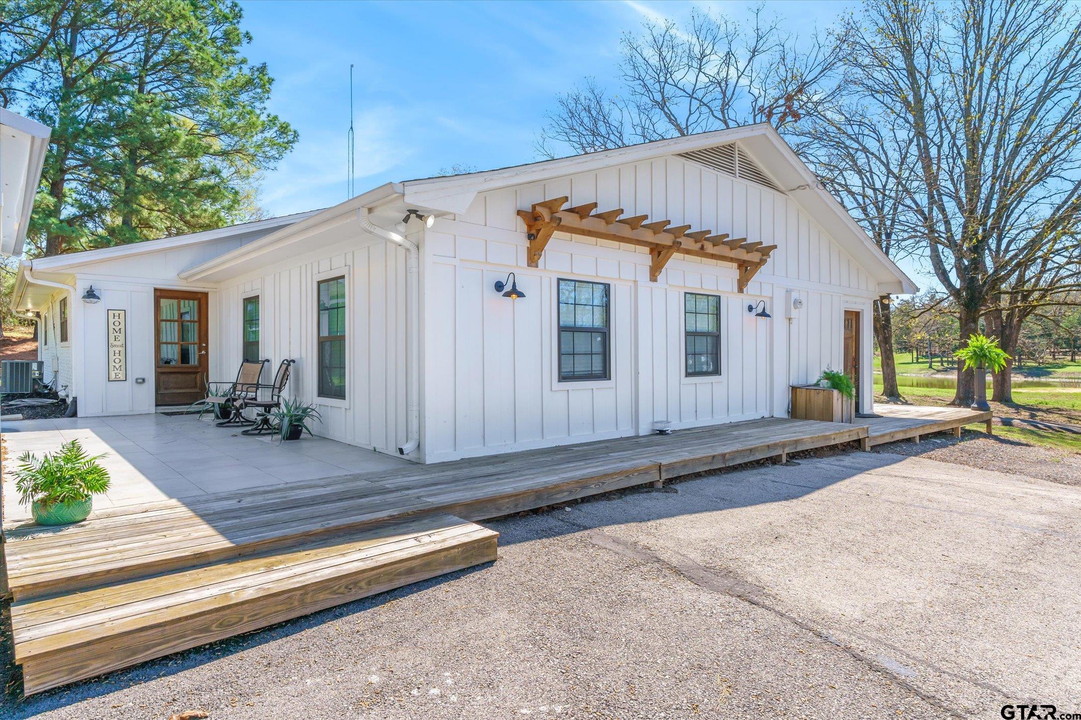 18541 FM 17 — photo