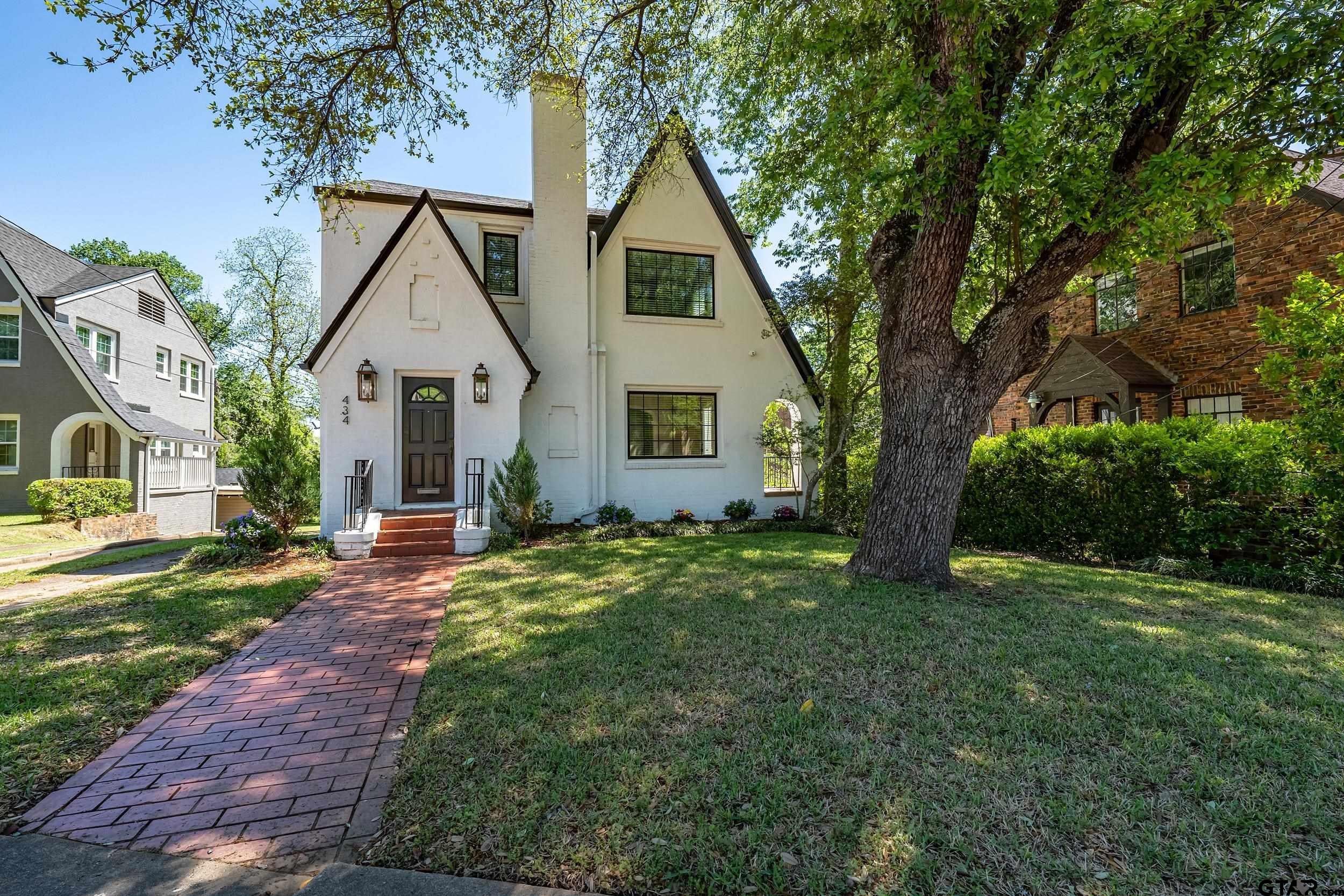 434 S Vine Ave. — photo