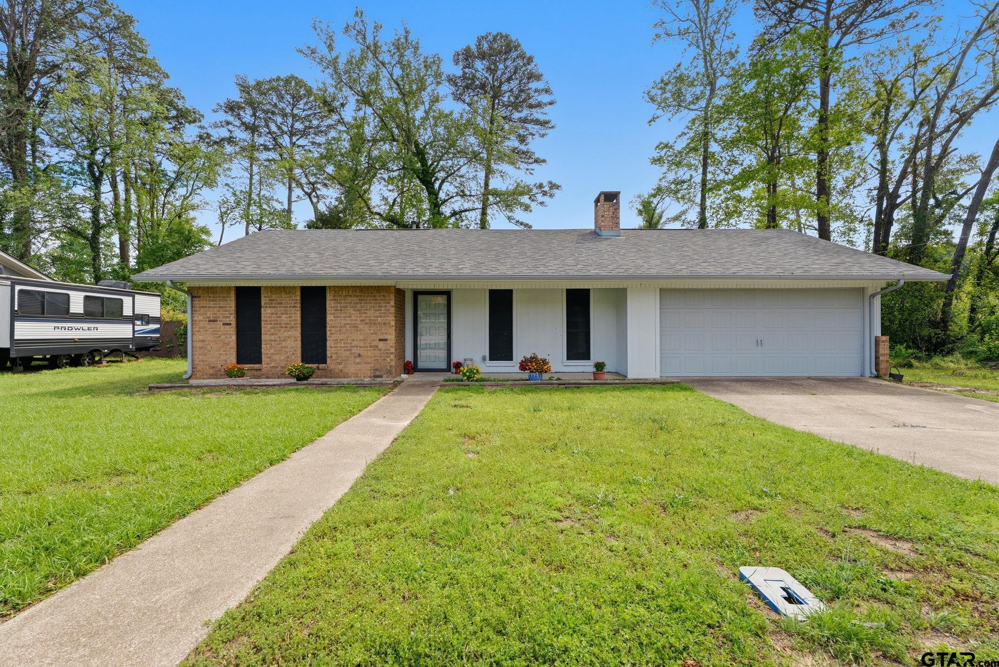 801 Sunset Dr. — photo