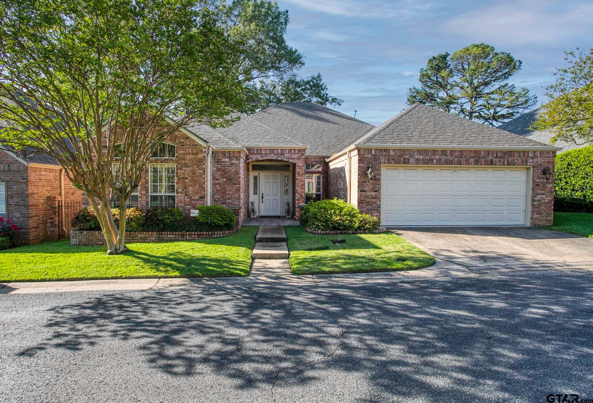 1418 Hollytree Place — photo