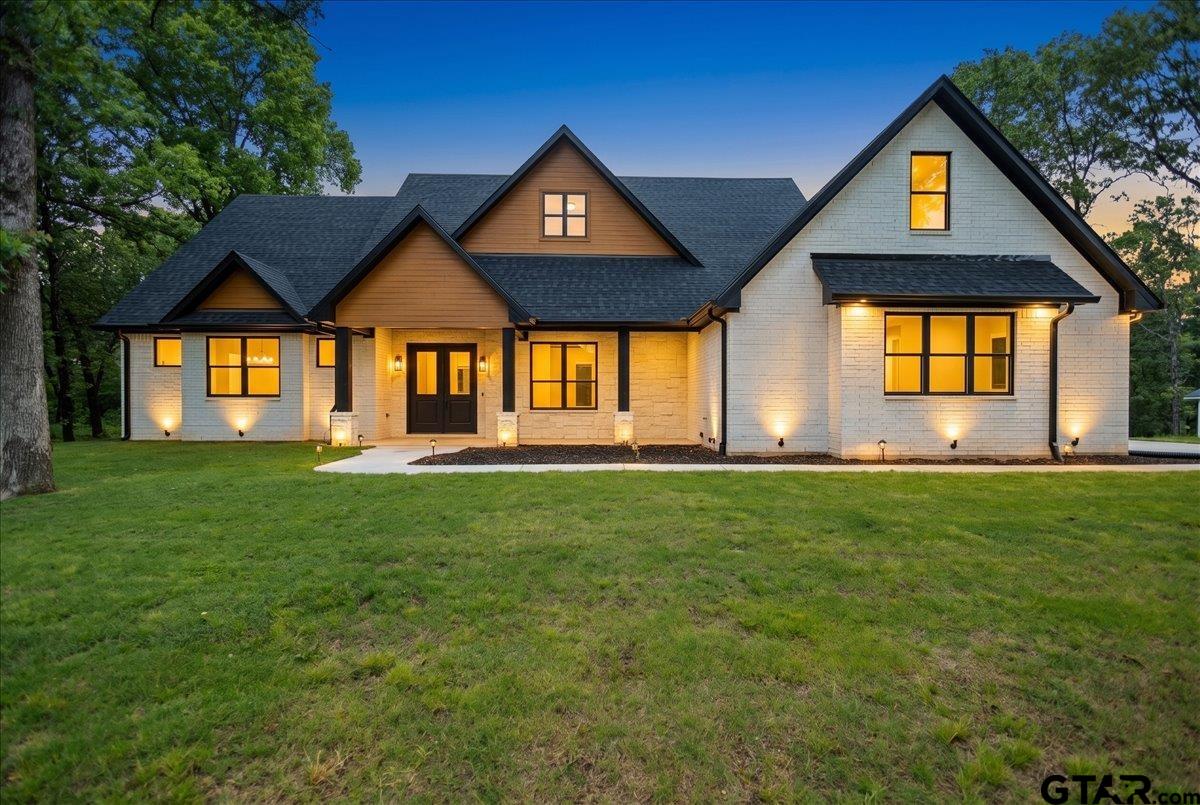 543 Private Road 6305 — photo